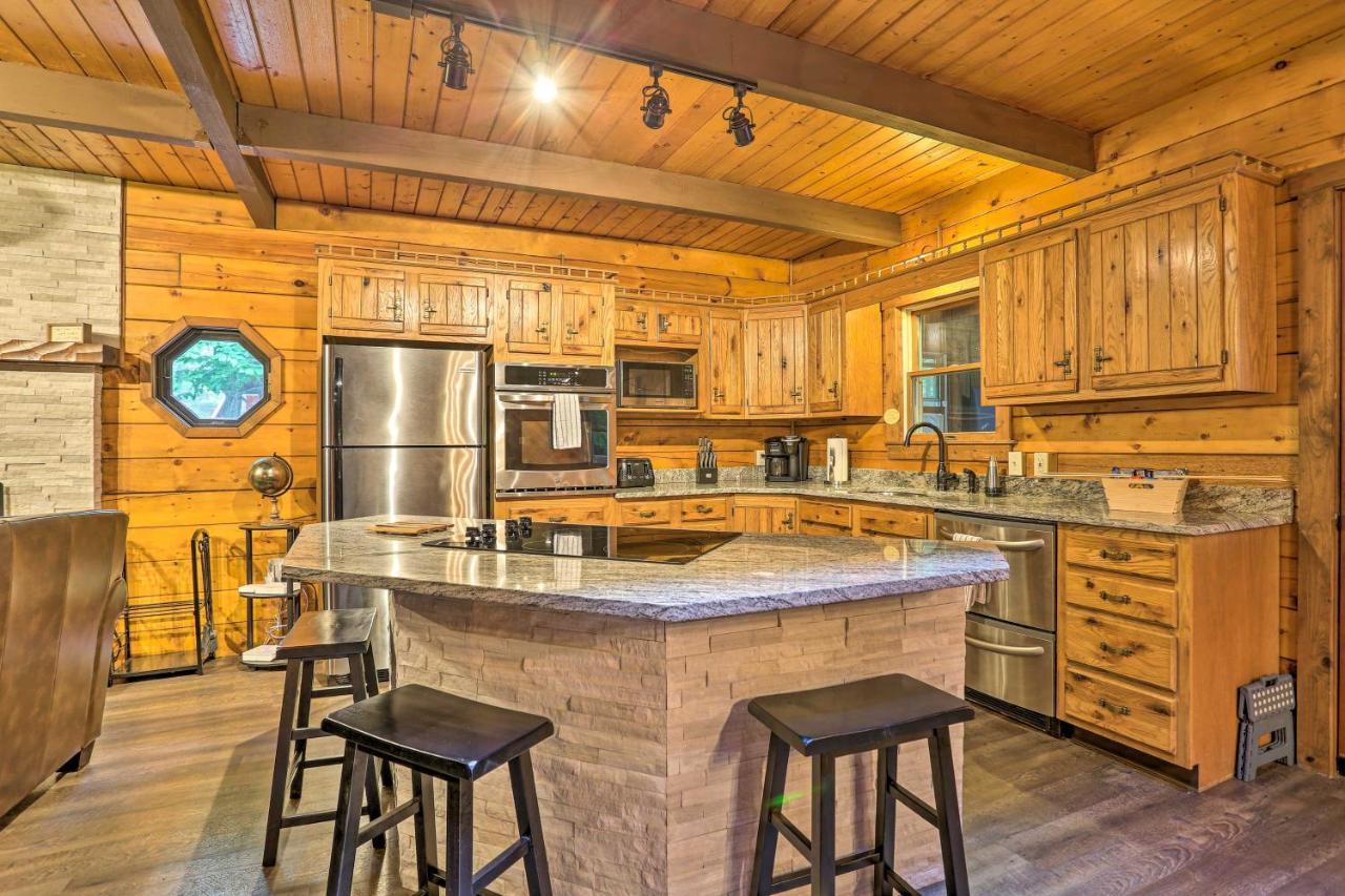 Pocono Log Fireplace, Fire Pits And Amenities *