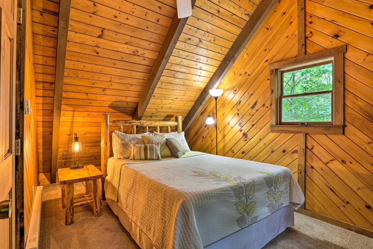 Pocono Log Fireplace, Fire Pits And Amenities Pocono Lake