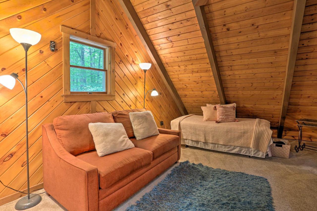 Pocono Log Fireplace, Fire Pits And Amenities Pocono Lake